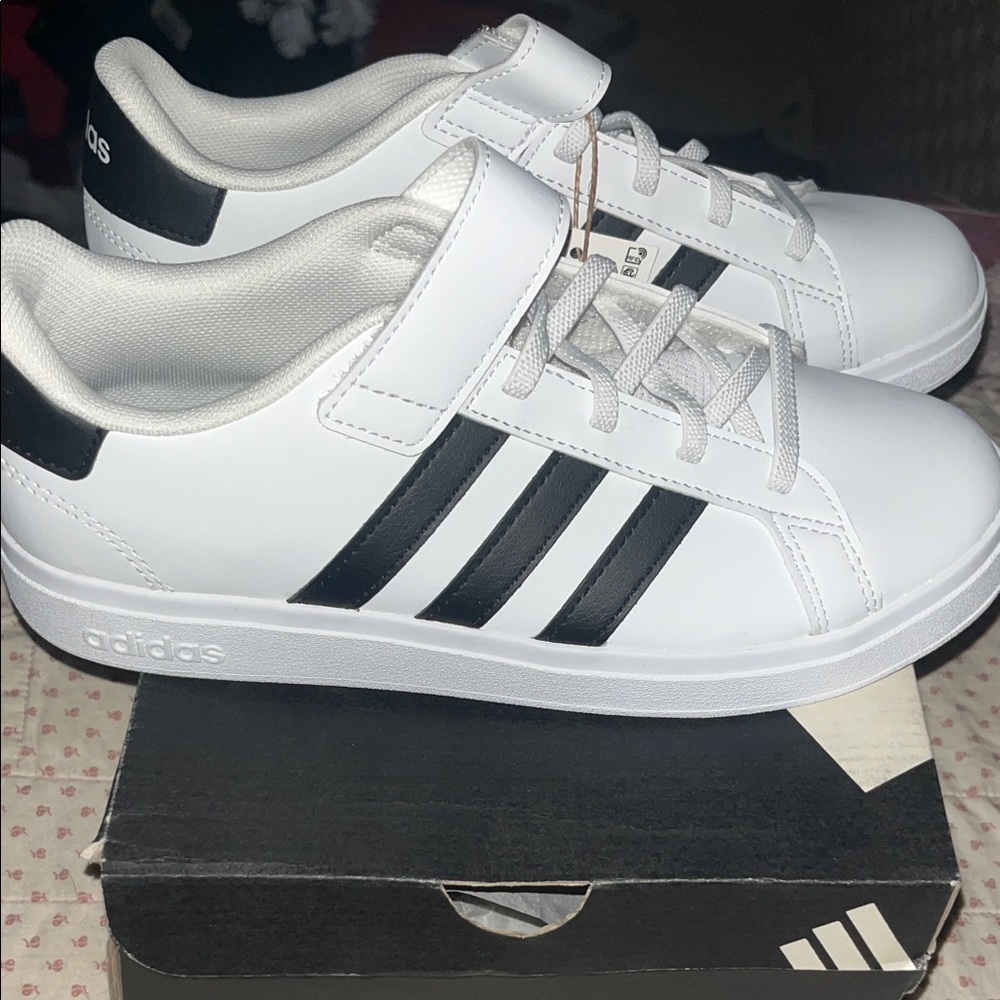 Brand new Adidas Classic White Sneakers with Black Stripes